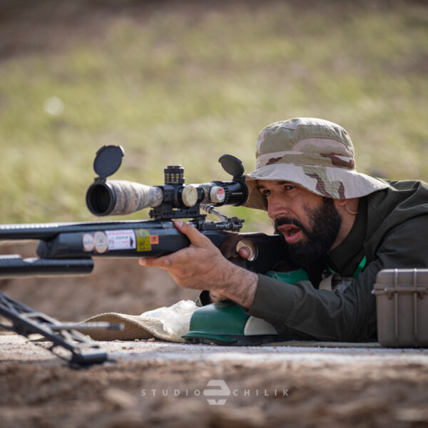 نفر اول مسافت 300 متر